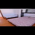 Stella - Three Bedroom With Balcony * 풀라