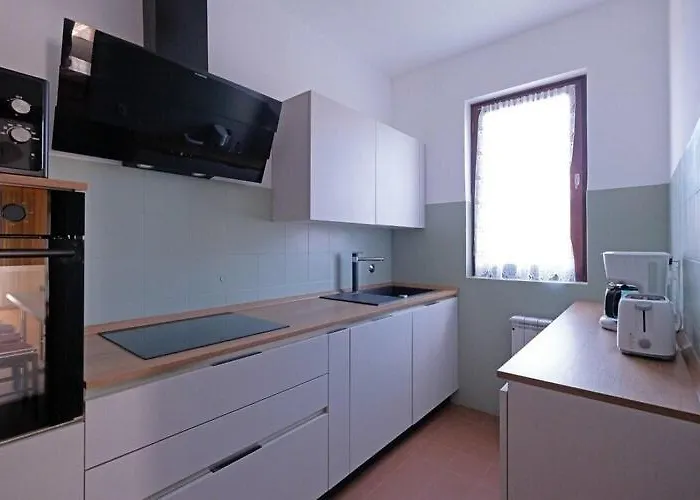 Stella - Three Bedroom With Balcony Lejlighed