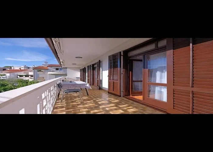 Lejlighed Stella - Three Bedroom With Balcony *