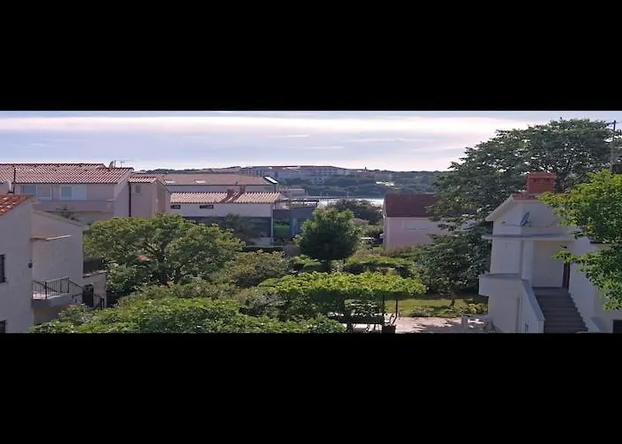 Appartement Stella - Three Bedroom With Balcony