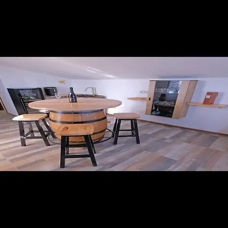 Stella - Three Bedroom With Balcony * Pula